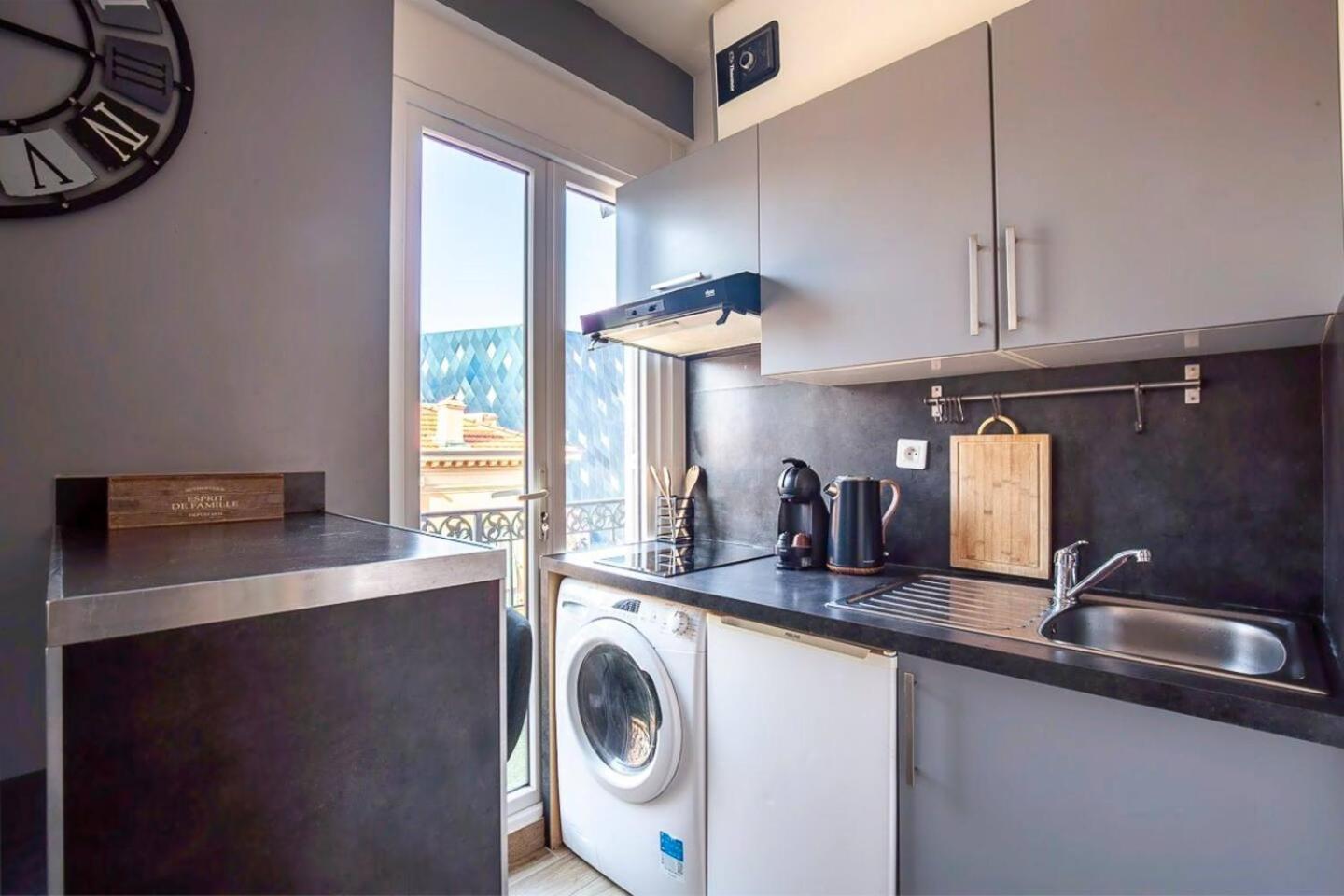 Homelivia Av Jean Medecin * Nizza